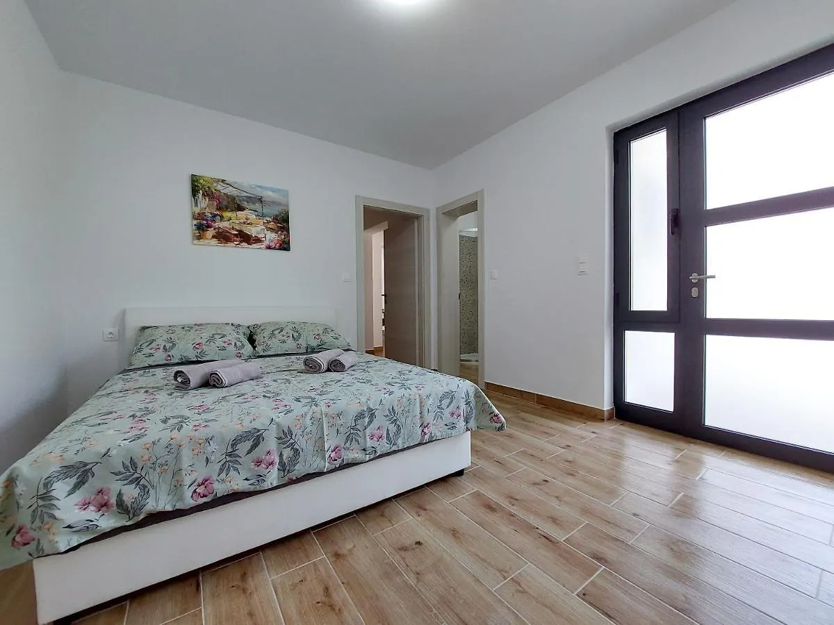 Apartment And Rooms Anne Dramalj Croatia