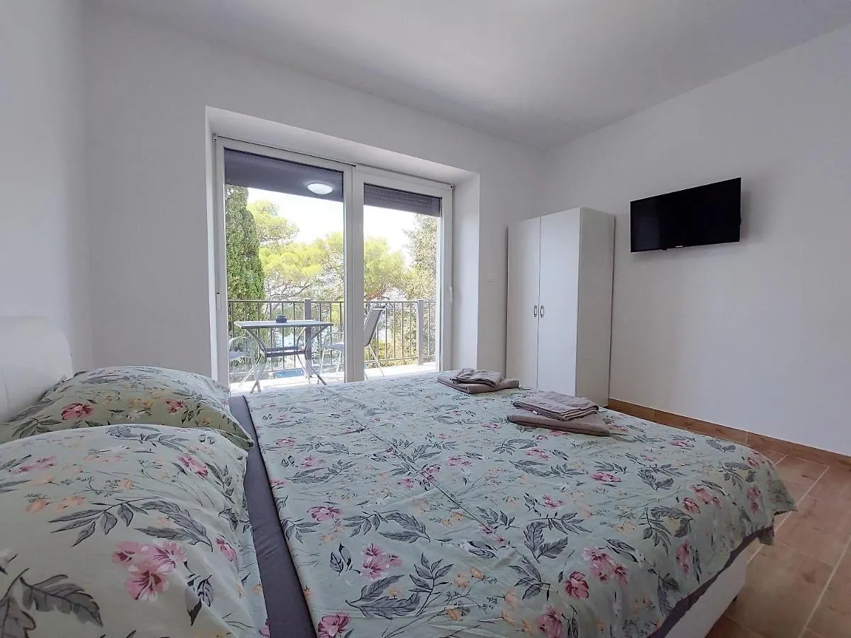Apartment And Rooms Anne Dramalj Croatia